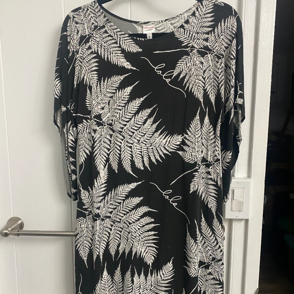 Simply Sisters Black and White Fern Dress Small